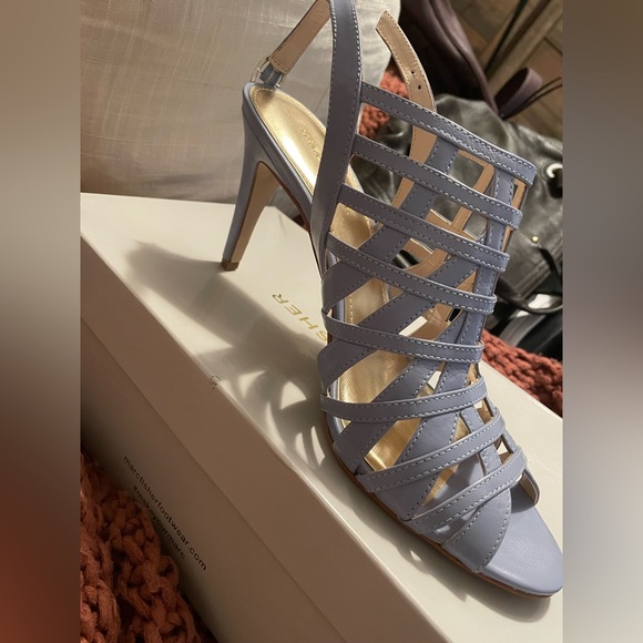 Marc Fisher Heels - Picture 2 of 5